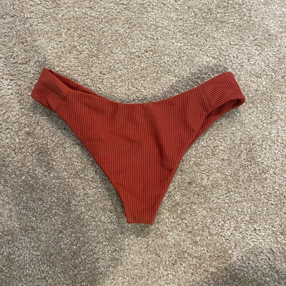 INDAH swim bottoms Size L - Picture 3 of 4